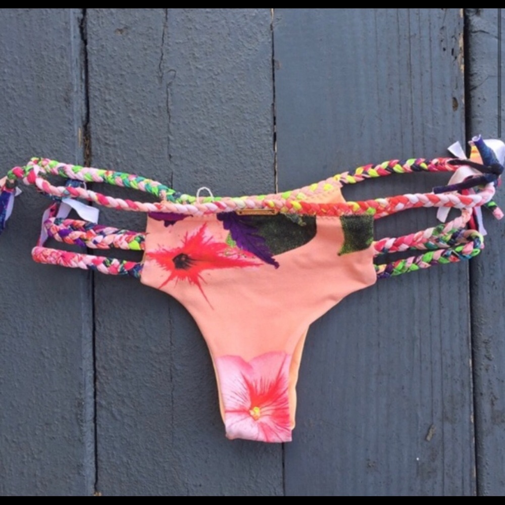 San Lorenzo 3 side strap bottoms